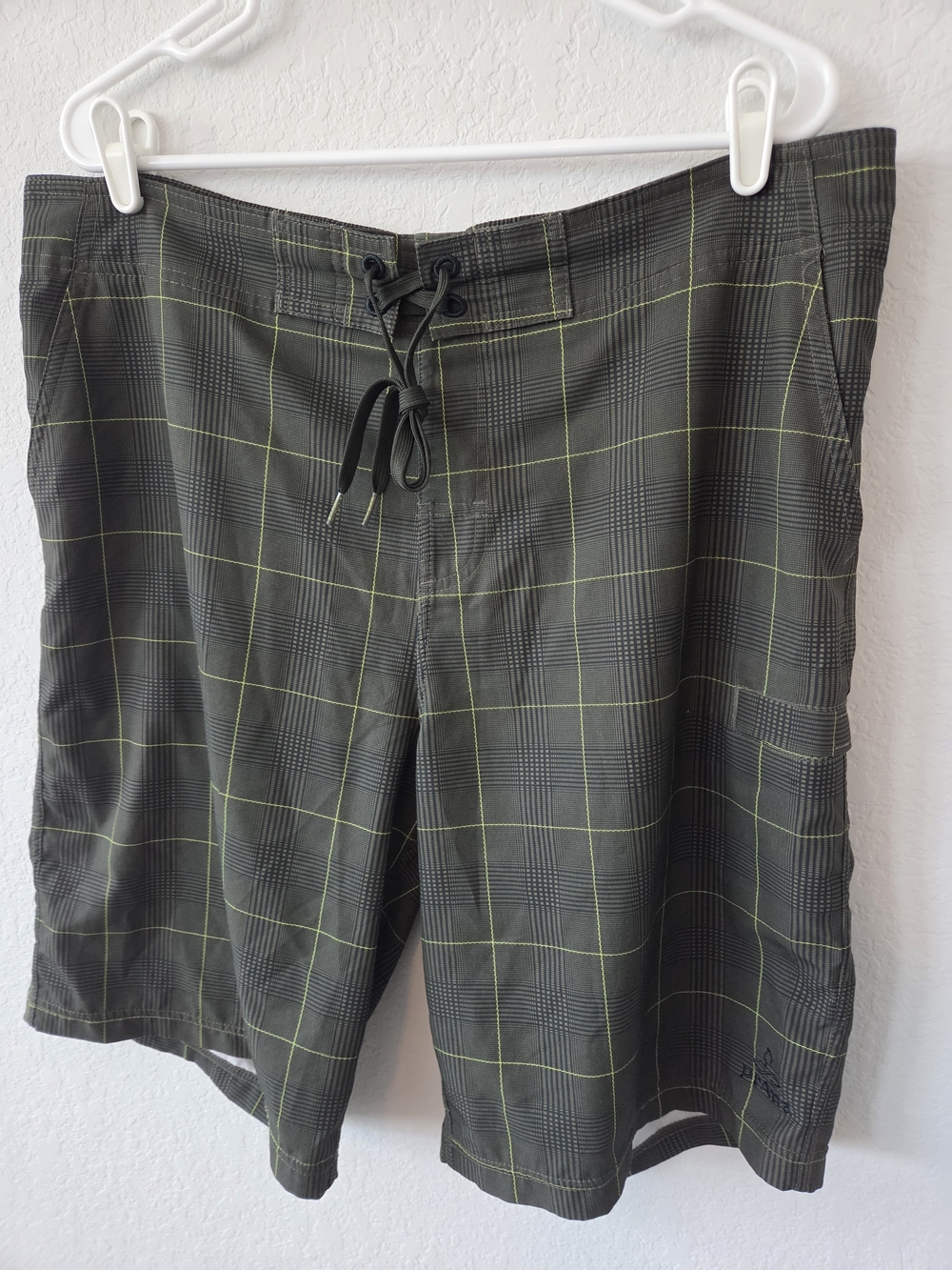 prAna Men's Basalt Studio Yoga Shorts Green Plaid Swim Trunks Boardshorts Size36